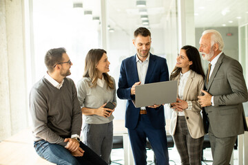 Sticker - Businesspeople working in team in the office