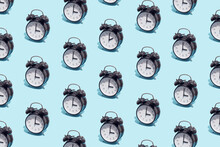 Seamless Pattern Of Black Retro Alarm Clocks  Show 3 O'clock And One Shows 2. Changing Clock From Summer Time To Winter Time. Shifting The Clock Hands Back In Autumn.