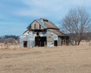 Wall Mural - Old Barn with Tin Roof in Rural Arkansas