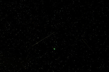 Wall Mural - On February 1-2, 2023, the rare green comet C/2022 E3 (ZTF) made its closest approach to earth. This comet with fireball meteors was taken 2/2 at 05:51:16 AM PST (UTC-8) near Ashland Oregon.
