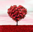 Roter Baum in Herzform mit Roten Herzchen