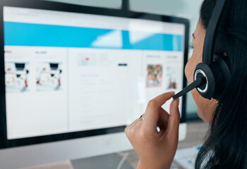 Leinwandbilder - Call center, computer screen and woman agent for customer service, crm and telemarketing in office. Consultant person at pc with data for sales, contact us and online support or IT solution advice