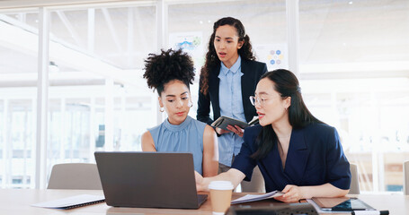 Canvas Print - Business women, laptop and collaboration in office for marketing management, leader innovation or strategy research. Team meeting, employee support and tech manager or leadership idea discussion