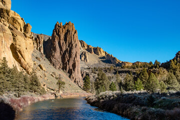 Wall Mural - River Snaking Through Cliffs Canyon in Smith Rock State Park, OR