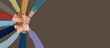 © Tof - Photographie - Illustration vectorielle panoramique représentant plusieurs mains jointes en signe d'unité, de fraternité et de solidarité. Concept de travail d'équipe dans une entreprise.