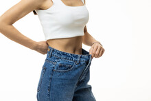 Young Athletic Girl Shows Her Flat Stomach, Quickly Lost Weight And Jeans Became Her Big
