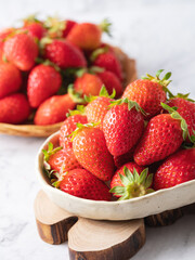 Canvas Print - strawberries on a plate