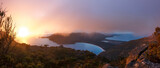 Fototapeta Do pokoju - Tasmanian Wineglass Bay in the morning sun