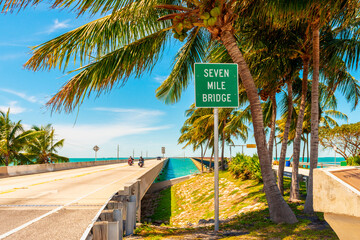 Wall Mural - Entrance Sign to Seven Mile Bridge Florida Keys USA