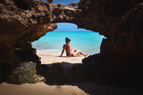 Fototapeta Zwierzęta - Sunbath beach framed rock australia paradise place