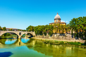 Sticker - Ponte Principe Amedeo Savoia Aosta über dem Tiber und die Kirche San Giovanni dei Fiorentini mit ihrer Kuppel in Rom