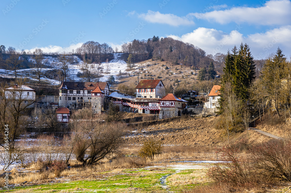 Dorf Gundelfingen im Tal der Großen Lauter bei Münsingen, Schwäbische
