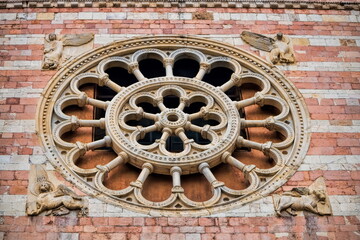 Wall Mural - foligno, italien - fensterrose am dom san feliciano