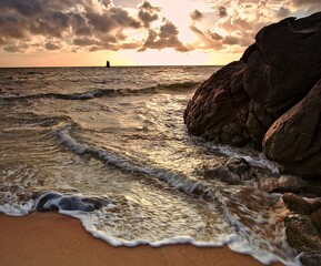 Wall Mural - sunrise on the beach