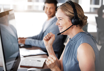Leinwandbilder - Customer service computer, consulting or happy woman celebrate telemarketing on contact us CRM or ERP telecom. Call center success, ecommerce achievement and excited information technology consultant