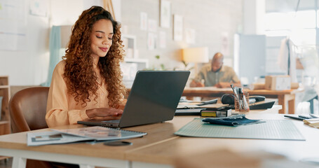 Aufkleber - Startup black woman, laptop or documents for research, data analysis or planning creative marketing strategy for KPI growth. Tech, networking or website search for SEO analytics or corporate report