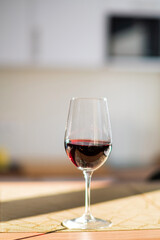 Canvas Print - red wine in a glass