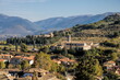 spoleto, italien - panorama mit altem kloster