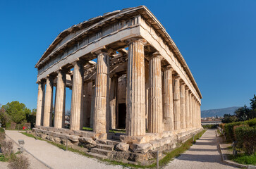 Canvas Print - The Temple of Hephaestus in ancient market (agora) under the rock of Acropolis, Athens, Greece.