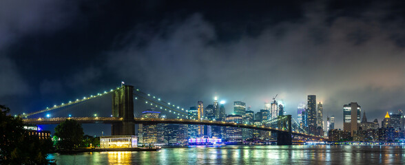 Canvas Print - Brooklyn Bridge and Manhattan at night