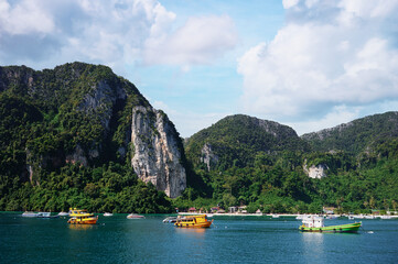 Poster - Beautiful landscape with rocks, cliffs, tropical bay. Phi Phi Island, Thailand.