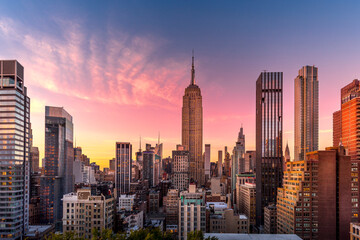 new york, usa - april 23, 2022: new york skyline at the end of sunset with empire state building in 