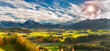 Panorama Landschaft in Bayern mit Berge und See im Allgäu