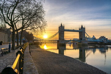 Canvas Print - Tower Bridge at sunrise in London