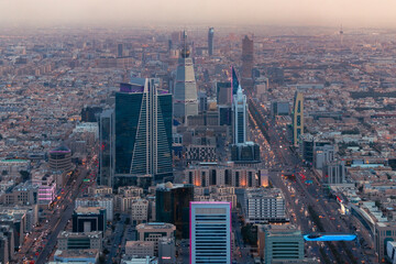 Canvas Print - Kingdom of Saudi Arabia landscapes during the day - Al Faisaliah Tower - Riyadh skyline - Riyadh during the day