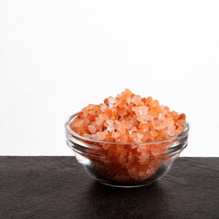 Fine-grain pink Himalayan salt and crystals - Exotic cooking ingredient