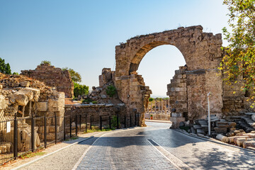 Poster - Awesome view of the Vespasian Gate in Side, Turkey