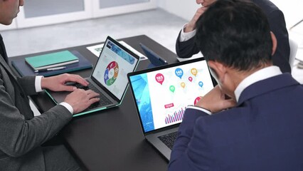 Aufkleber - Group of businessman meeting in the office.
