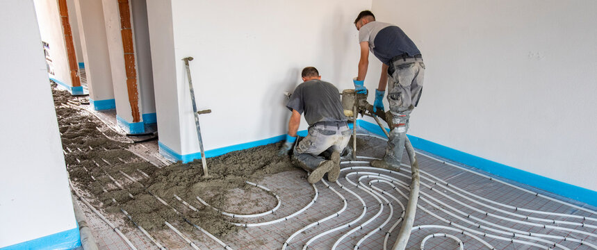 Fototapete - Screeding at construction of new built house