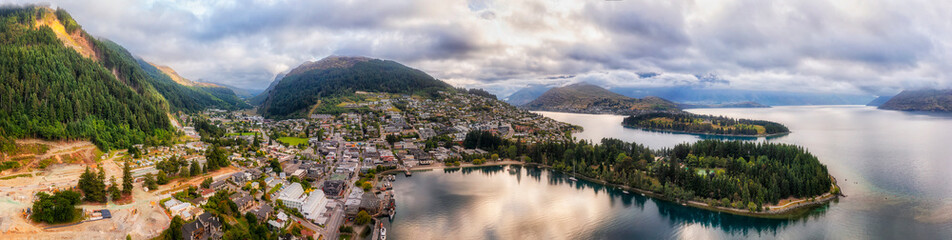 Wall Mural - D NZ Queenstown Downtown close pan