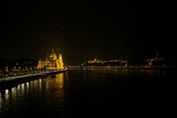 Fototapeta Krajobraz - Budapest, the invites you to take a stroll at night