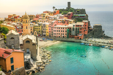 Poster - Vernazza bay above cliffs, Cinque Terre, Liguria, Italy with boats