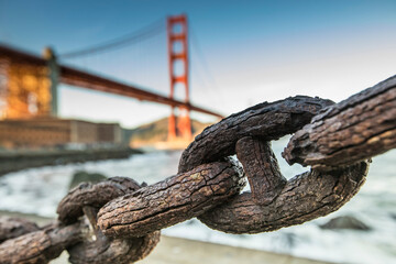 Canvas Print - rusty chain