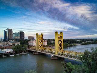 Poster - bridge over river sacramento, tower bridge ,California ,