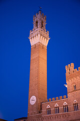 Wall Mural - Piazza del Campo (Campo square), Palazzo Publico and Torre del Mangia (Mangia tower) in Siena, Tuscany, Italy	