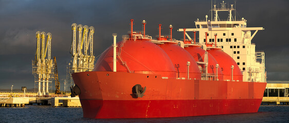 Wall Mural - Tanker to transport liquid LNG at LNG marine terminal