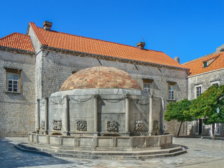 Fototapete - Onofrio’s Fountain in Dubrovnik, Croatia