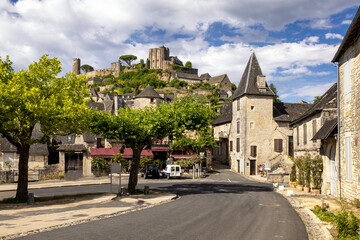 Canvas Print - Blick aus dem Zentrum von Turenne zur Burg