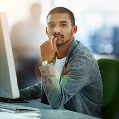 Aufkleber - Im always one hundred percent focused on the job. Portrait of a young designer working at his computer in an office.