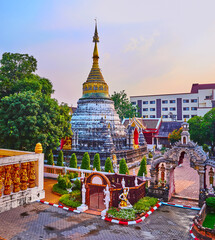 Poster - The Chedi of Wat Buppharam in small topiary garden, Chiang Mai, Thailand