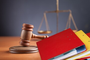 Sticker - Wooden hammer, files on the judge table