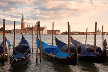 Venezia. Gondole Ormeggiate In Bacino Verso L' Isola Di San Giorgio Maggiore