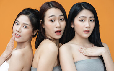 Wall Mural - Beauty photo of three young Asian women