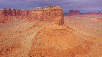 Canvas Print - Aerial view of Monument Valley buttes in Arizona - 4K Drone