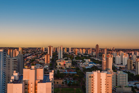 prédios da cidade de campo grande , mato grosso do sul, brasil