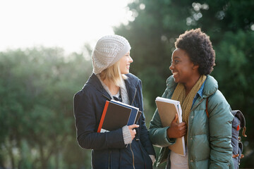 Canvas Print - College life. a college students between classes on the campus grounds.